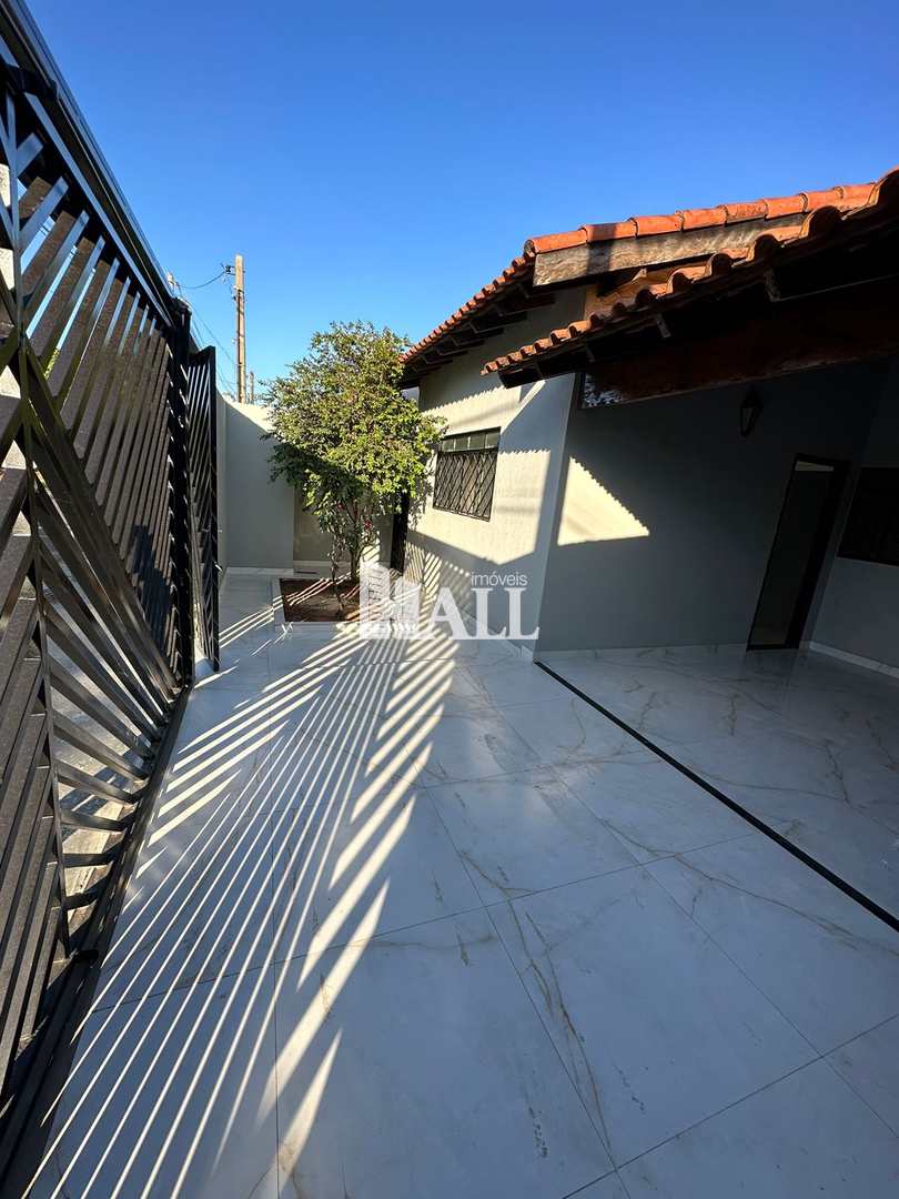 Casa à venda com 3 quartos, 170m² - Foto 1