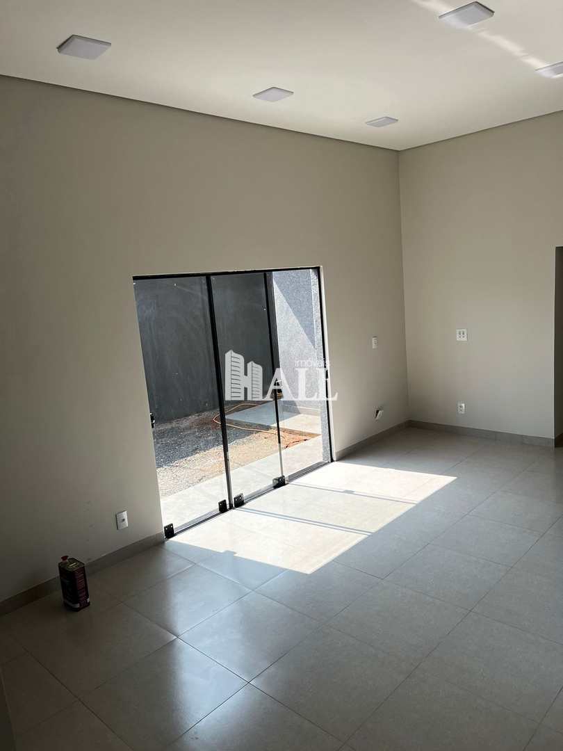 Casa à venda com 2 quartos, 79m² - Foto 4