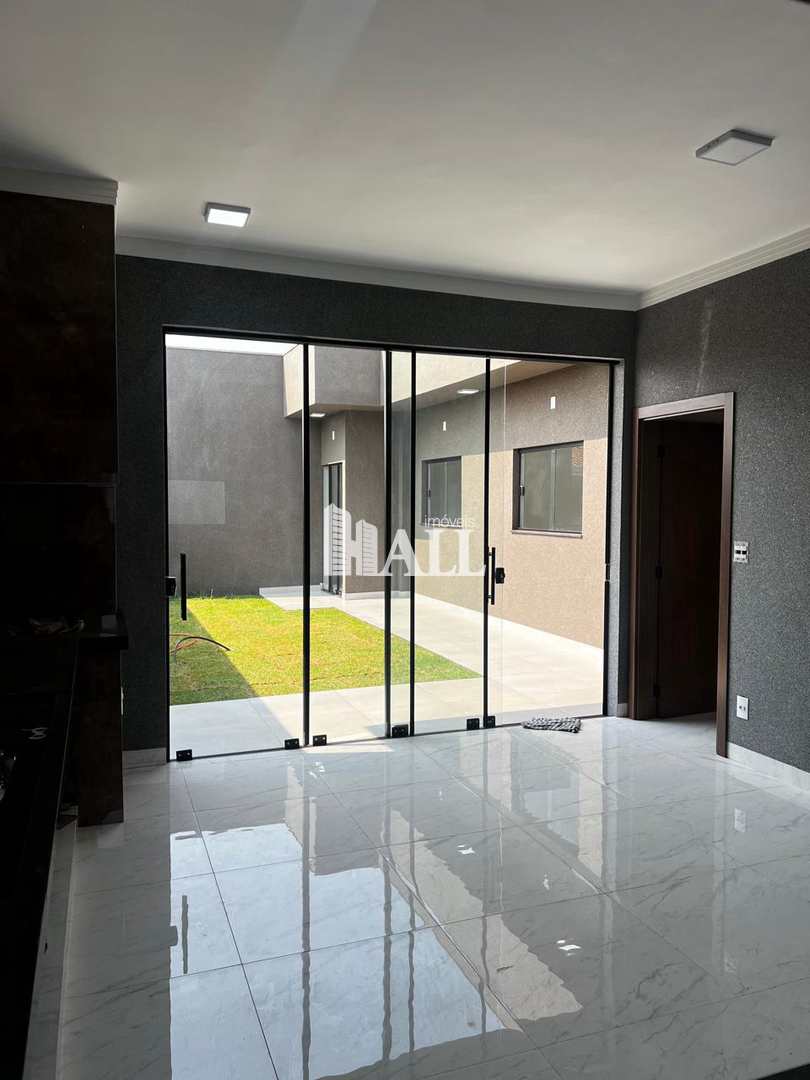 Casa à venda com 3 quartos, 120m² - Foto 1