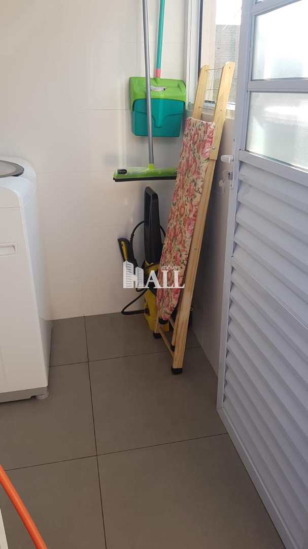 Casa à venda com 2 quartos, 100m² - Foto 2