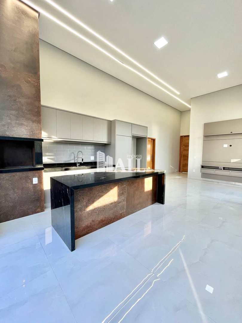 Casa de Condomínio à venda com 3 quartos, 253m² - Foto 4