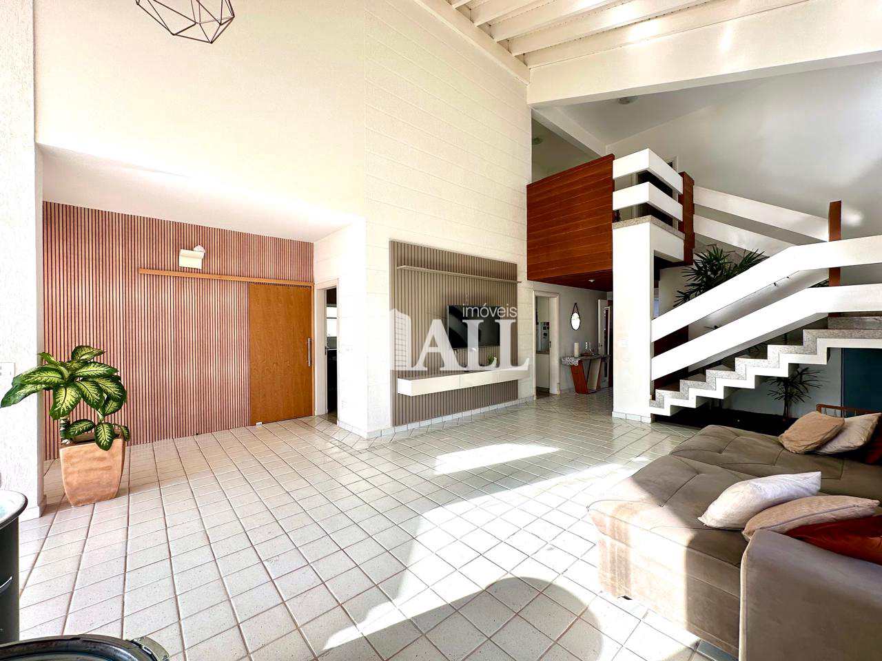 Casa à venda com 4 quartos, 380m² - Foto 4