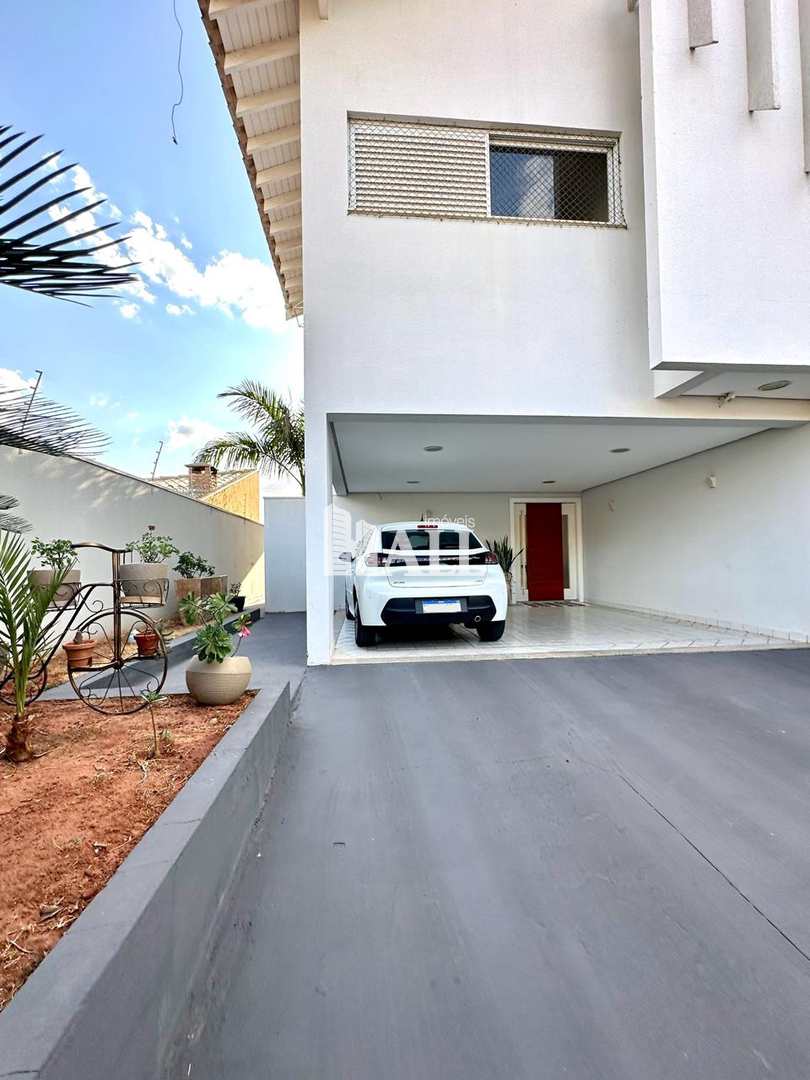 Casa à venda com 4 quartos, 380m² - Foto 20