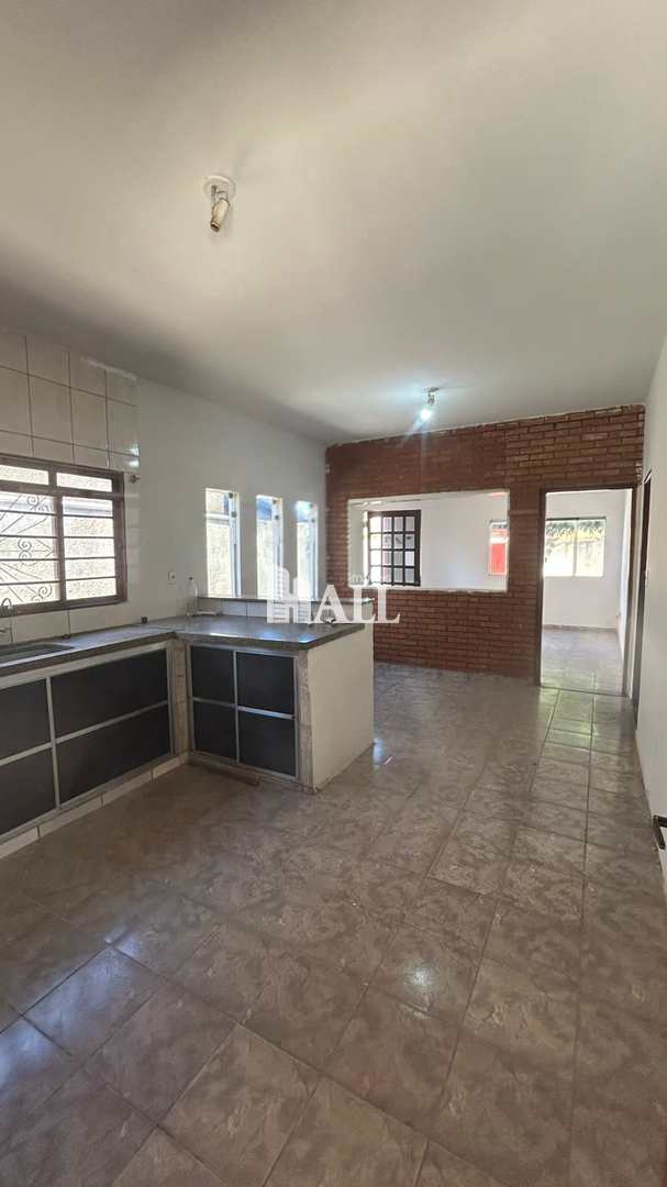 Casa à venda com 2 quartos, 90m² - Foto 4