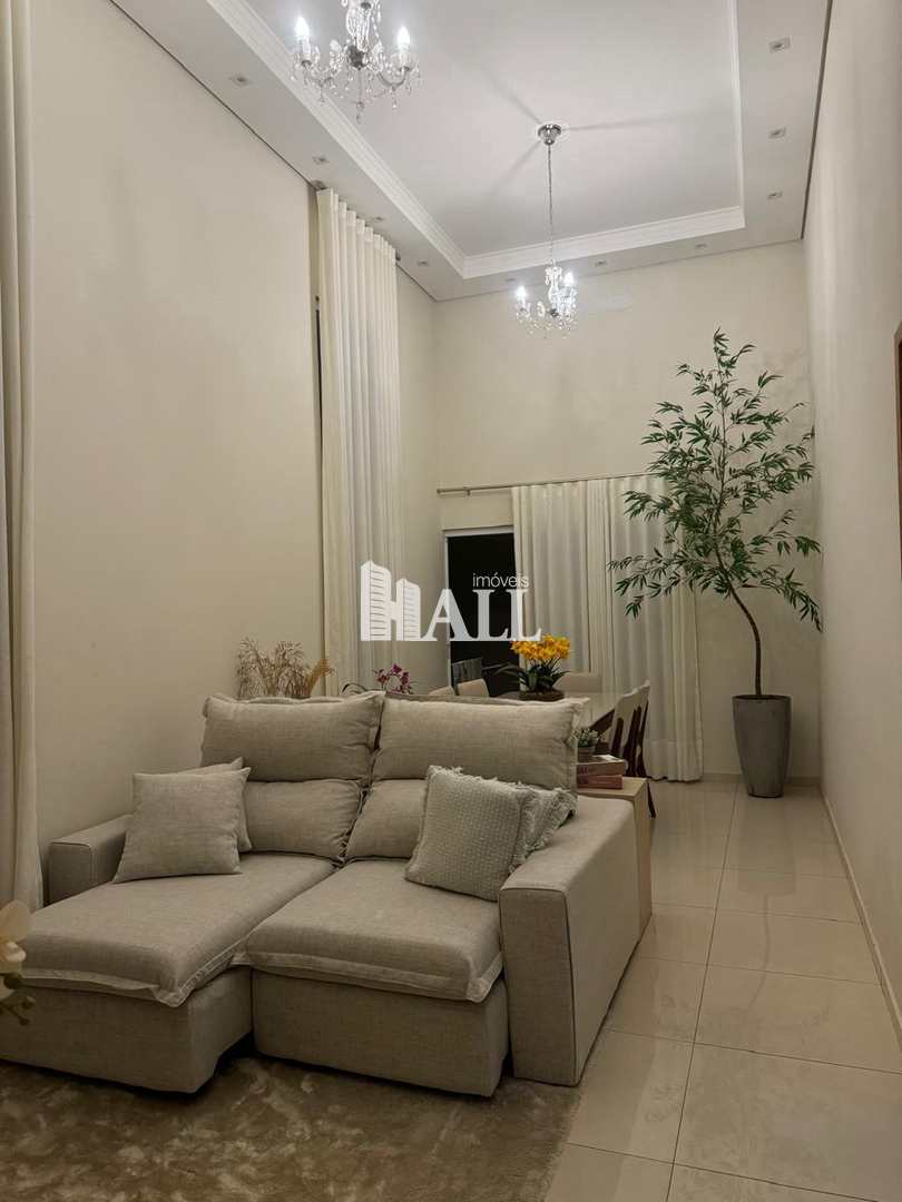 Casa à venda com 2 quartos, 150m² - Foto 2