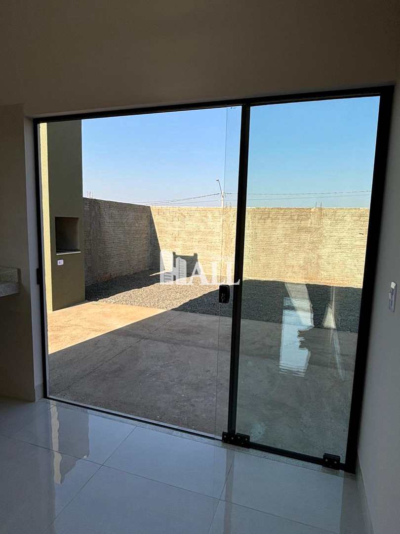 Casa à venda com 2 quartos, 67m² - Foto 4