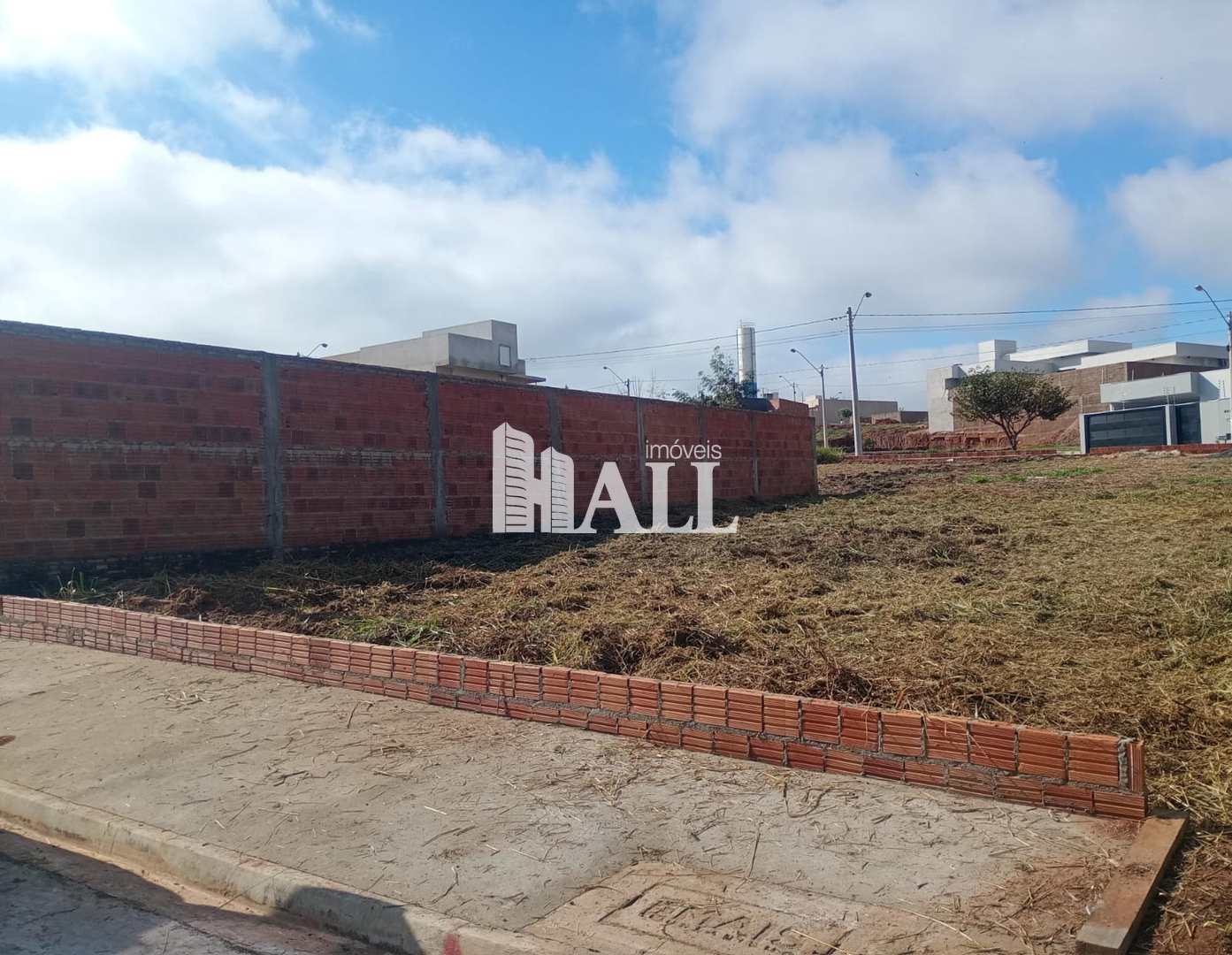 Terreno à venda, 200m² - Foto 1