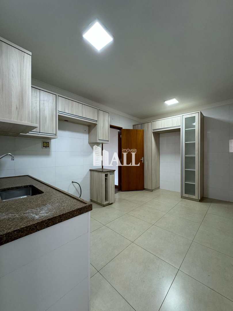 Apartamento à venda com 3 quartos, 157m² - Foto 14