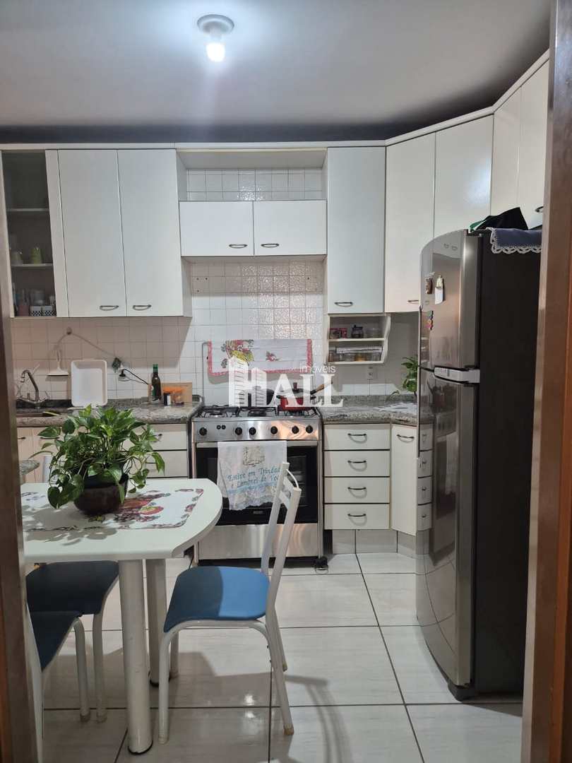 Apartamento à venda com 3 quartos, 100m² - Foto 4