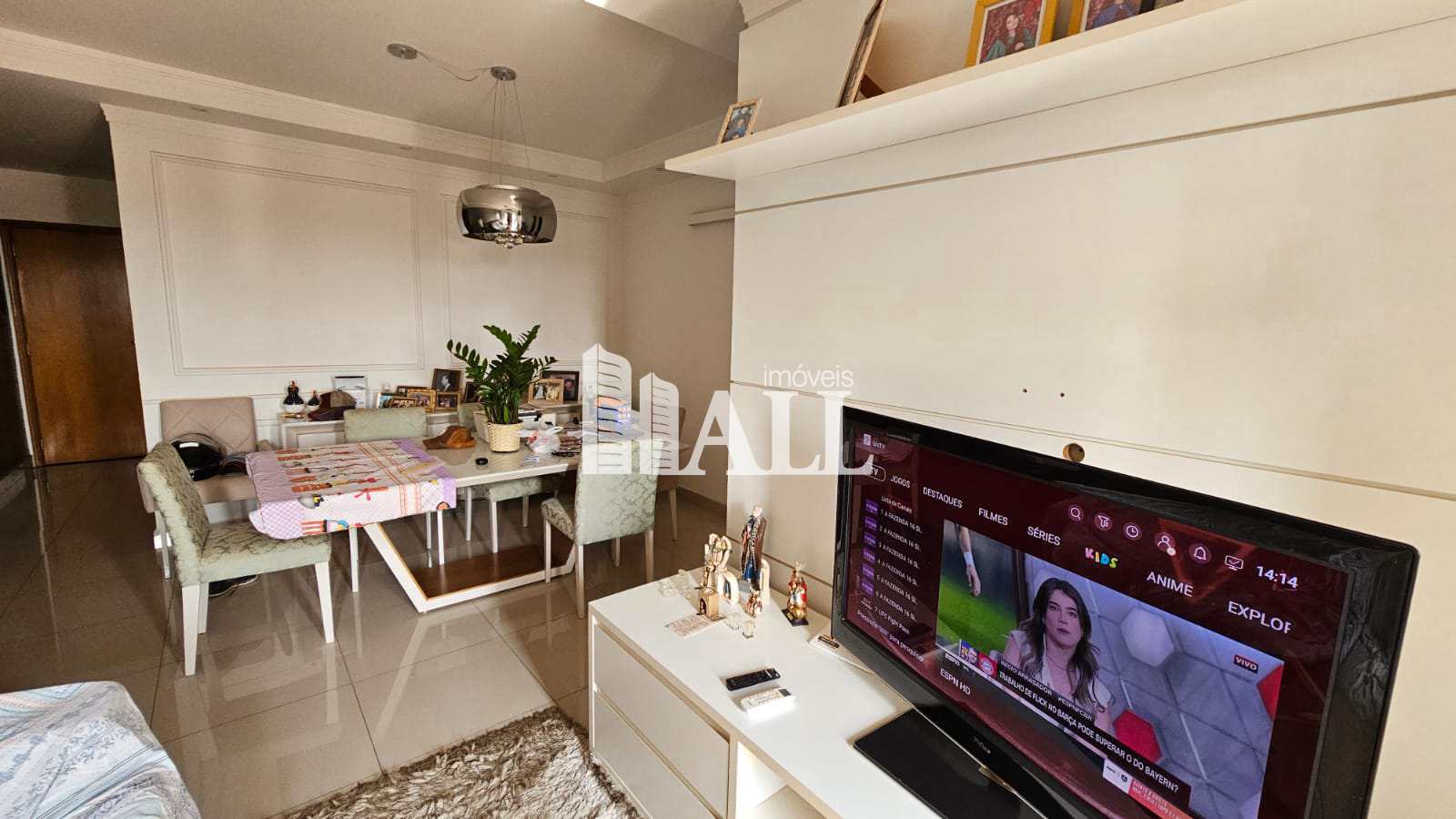 Apartamento à venda com 2 quartos, 75m² - Foto 2