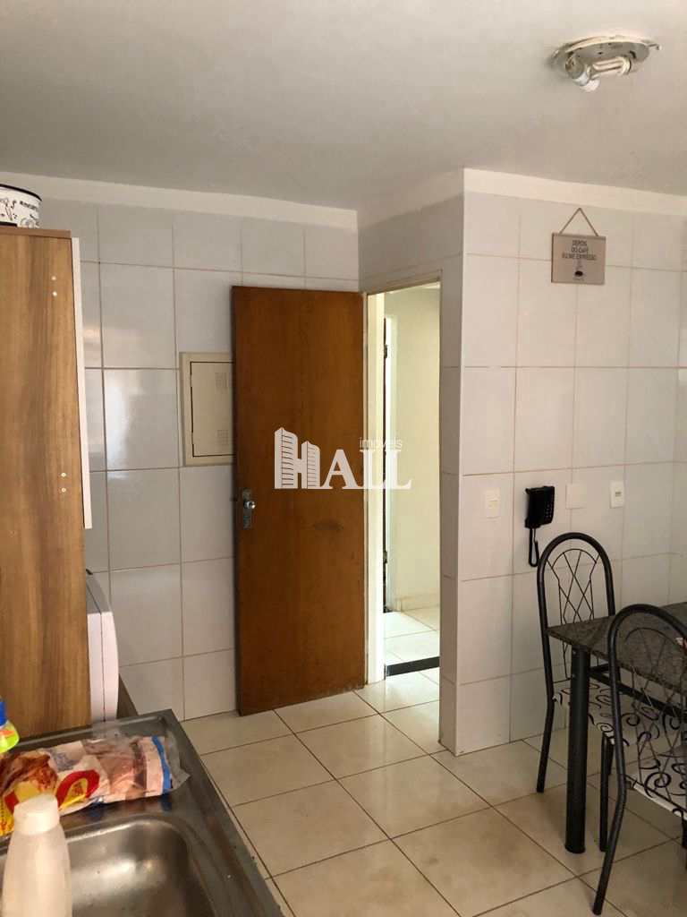 Apartamento à venda com 2 quartos, 68m² - Foto 4