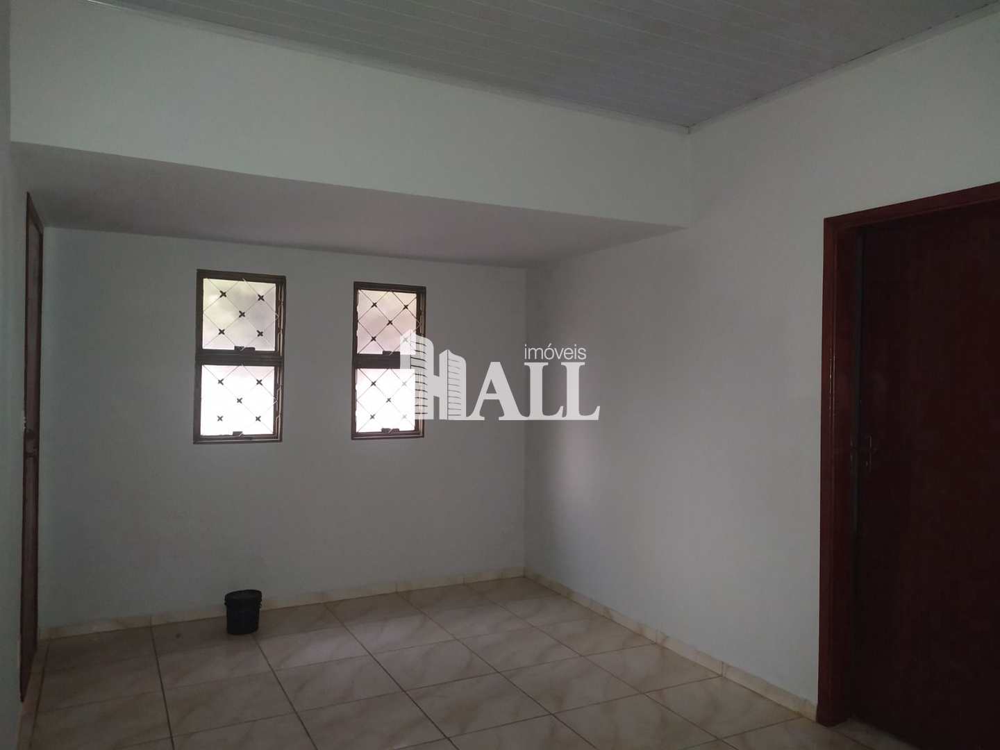 Casa à venda com 2 quartos, 297m² - Foto 3