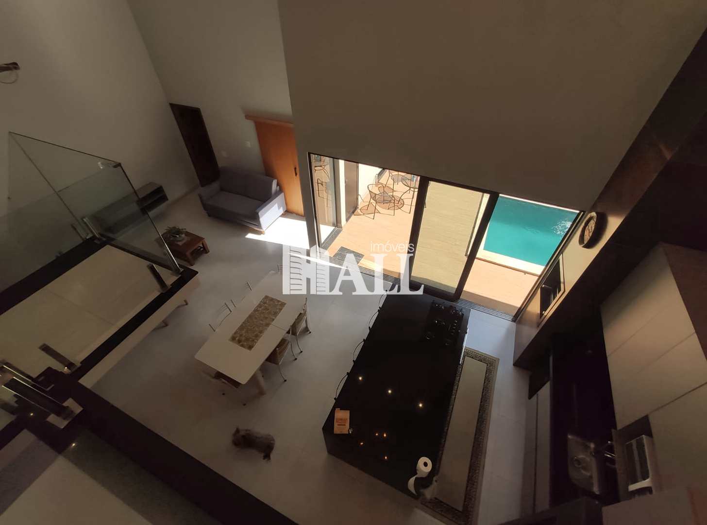 Casa de Condomínio à venda com 4 quartos, 220m² - Foto 2