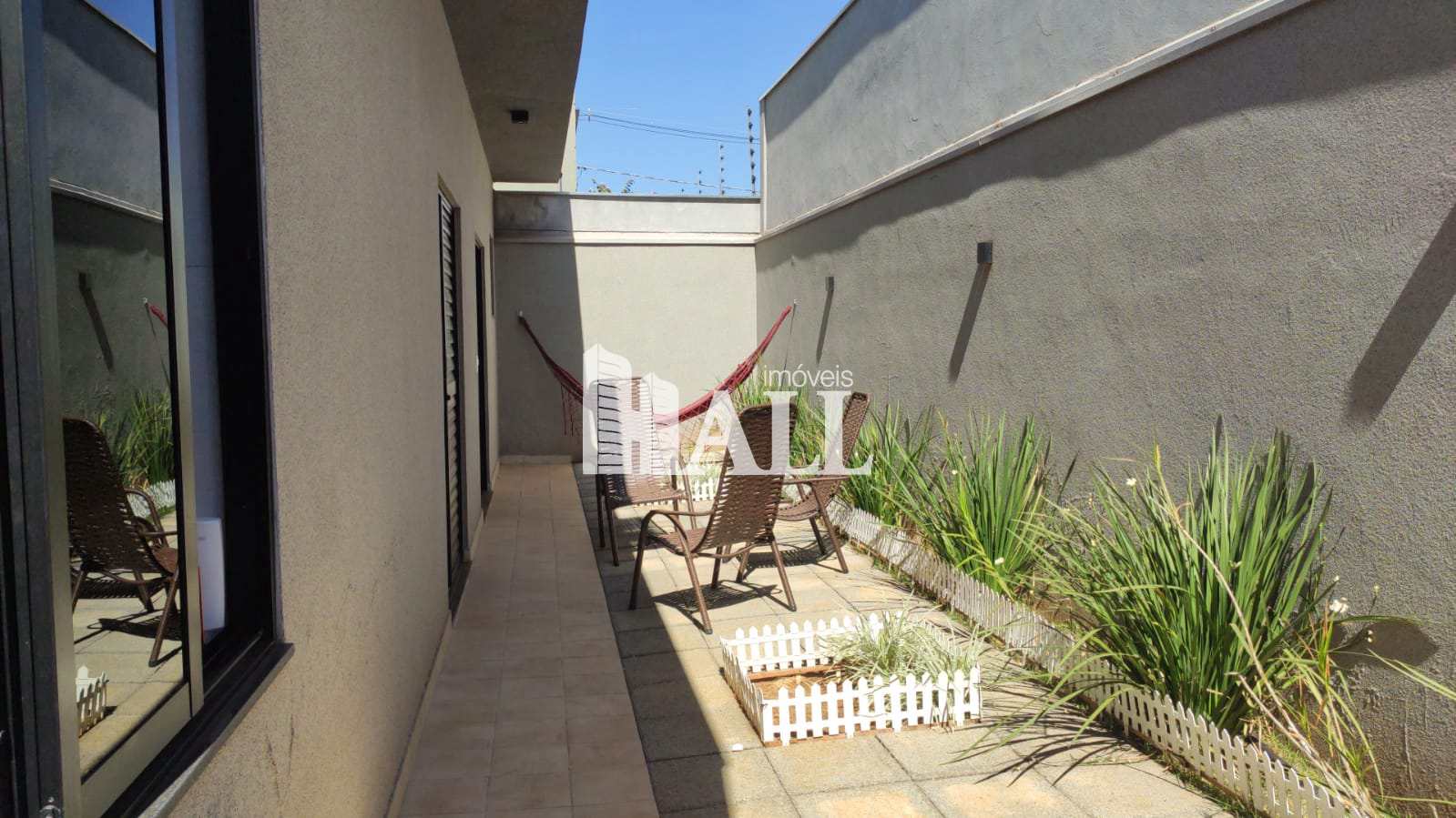 Casa de Condomínio à venda com 4 quartos, 220m² - Foto 5