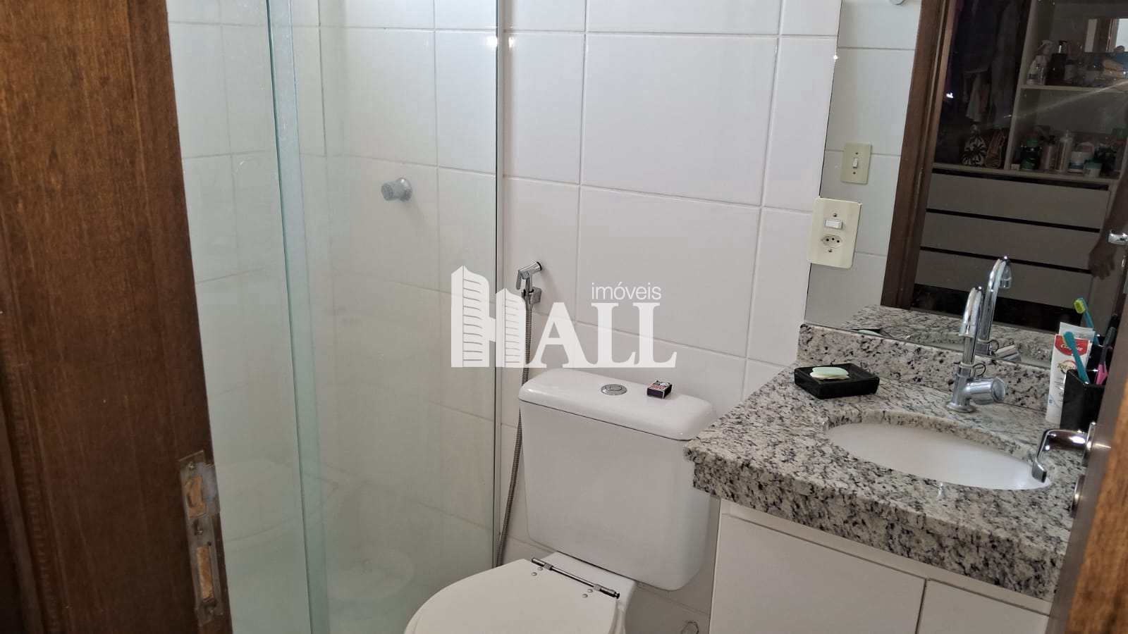 Apartamento à venda com 2 quartos, 66m² - Foto 13