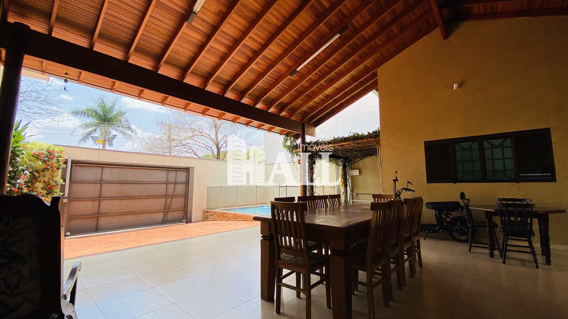 Casa à venda com 4 quartos, 280m² - Foto 3