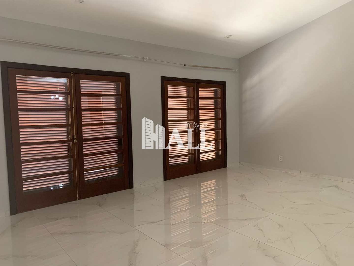 Sobrado à venda com 4 quartos, 350m² - Foto 3