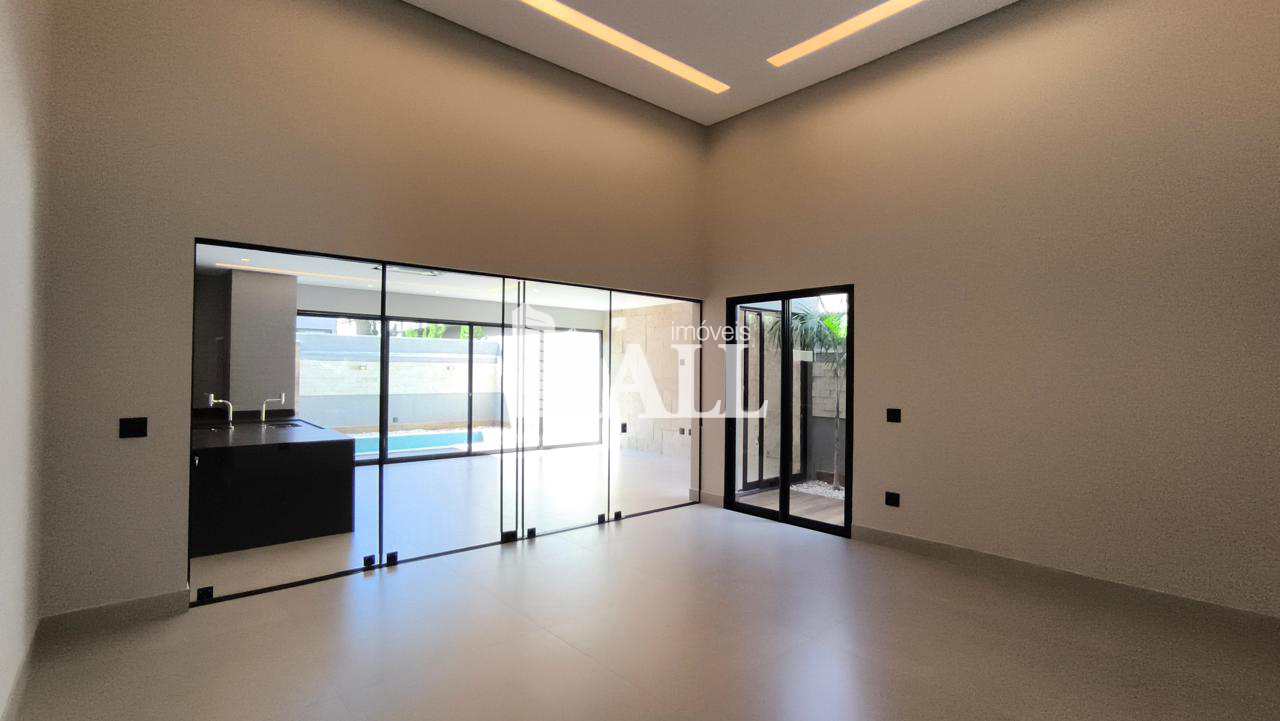 Casa de Condomínio à venda com 4 quartos, 270m² - Foto 4