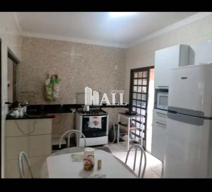 Casa à venda com 2 quartos, 120m² - Foto 1