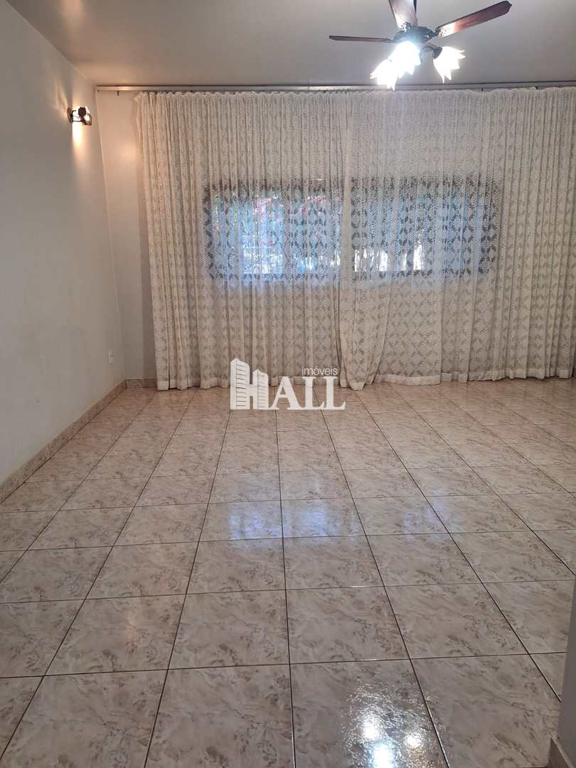 Casa, 3 quartos, 228 m² - Foto 1