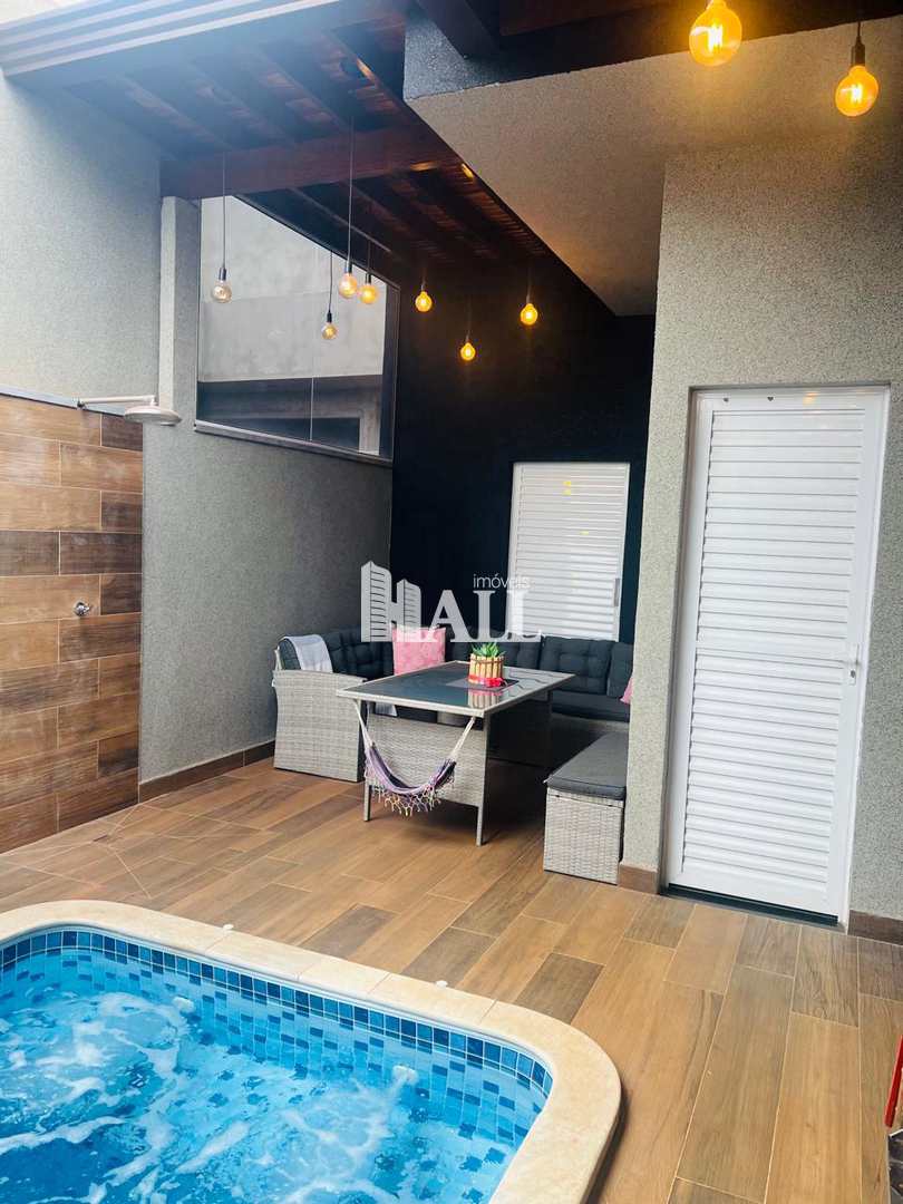 Casa de Condomínio à venda com 3 quartos, 160m² - Foto 2