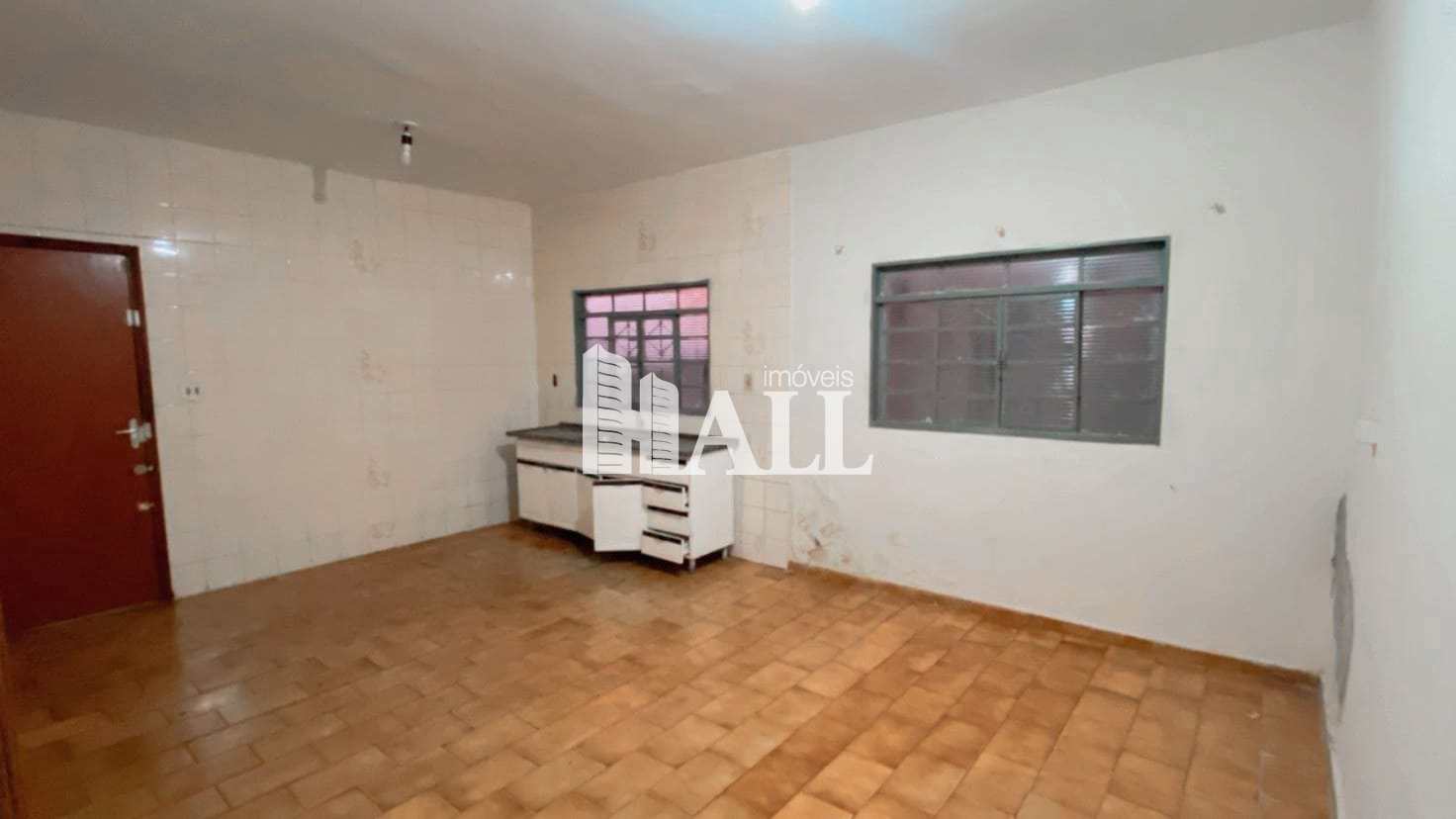 Casa à venda com 2 quartos, 100m² - Foto 3