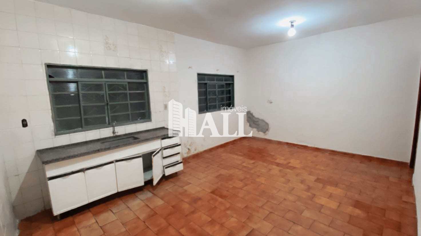 Casa à venda com 2 quartos, 100m² - Foto 4