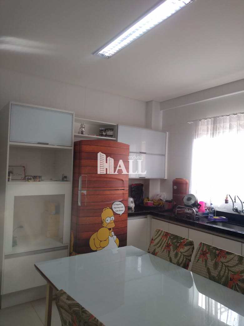 Sobrado à venda com 3 quartos, 160m² - Foto 1