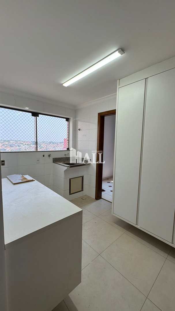 Apartamento à venda com 3 quartos, 230m² - Foto 10