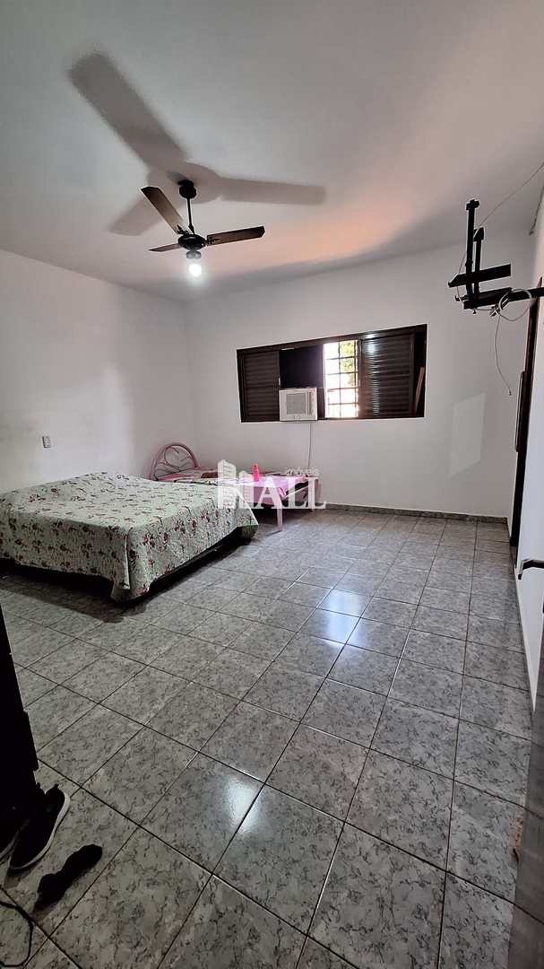 Casa à venda com 2 quartos, 150m² - Foto 8