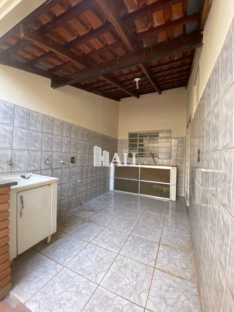 Casa à venda com 3 quartos, 170m² - Foto 2