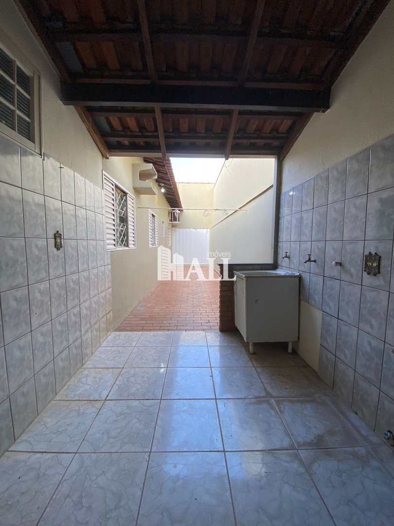 Casa à venda com 3 quartos, 170m² - Foto 1