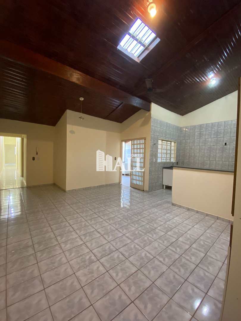 Casa à venda com 3 quartos, 170m² - Foto 4