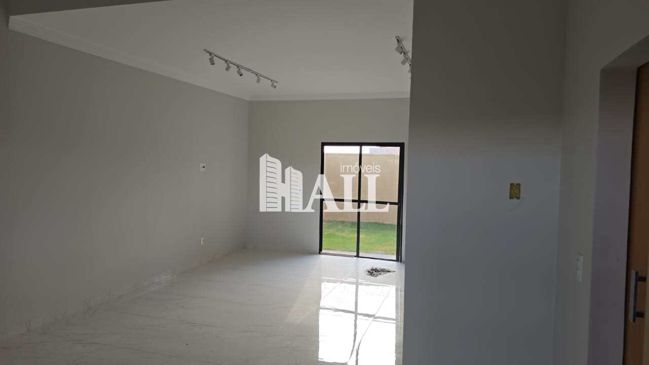 Casa à venda com 3 quartos, 110m² - Foto 1