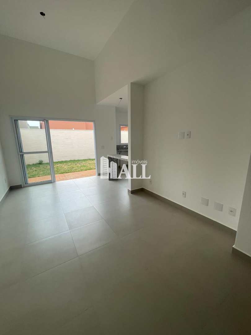 Casa à venda com 2 quartos, 104m² - Foto 1