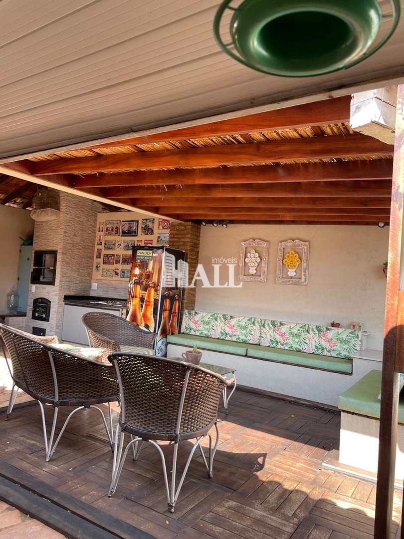 Casa à venda com 3 quartos, 200m² - Foto 3