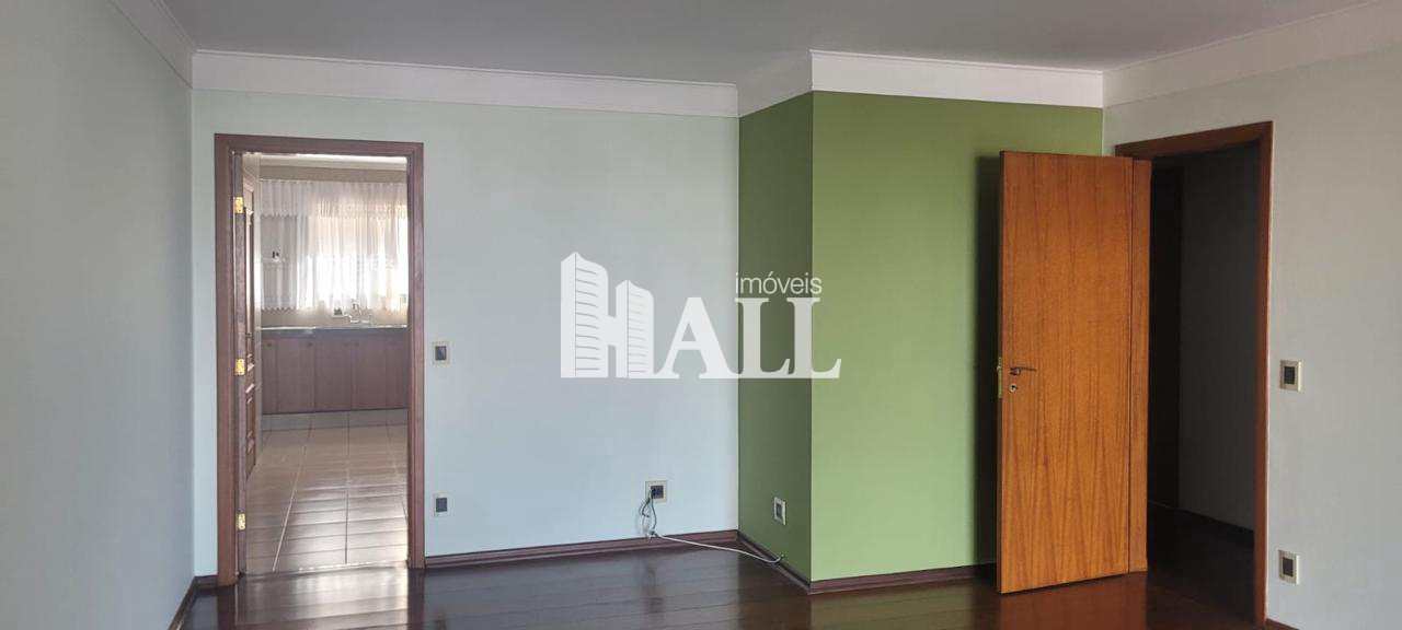 Apartamento à venda com 4 quartos, 140m² - Foto 2