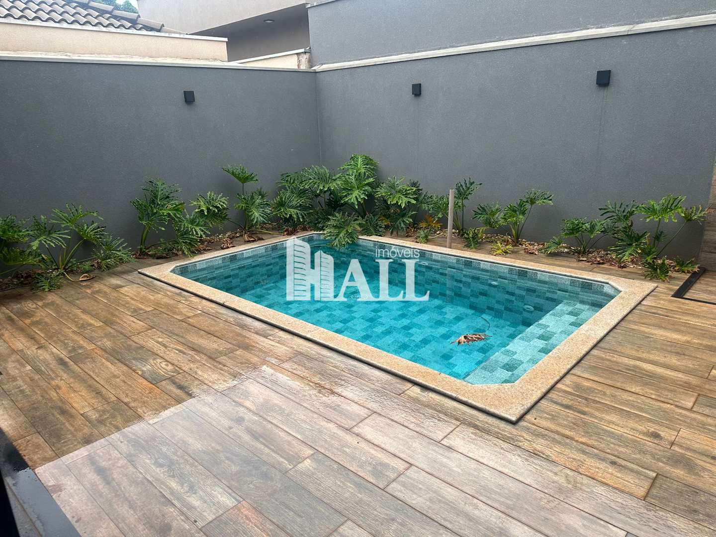 Casa de Condomínio à venda com 3 quartos, 217m² - Foto 1