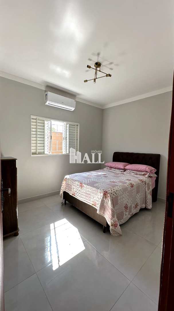 Casa à venda com 2 quartos, 180m² - Foto 4