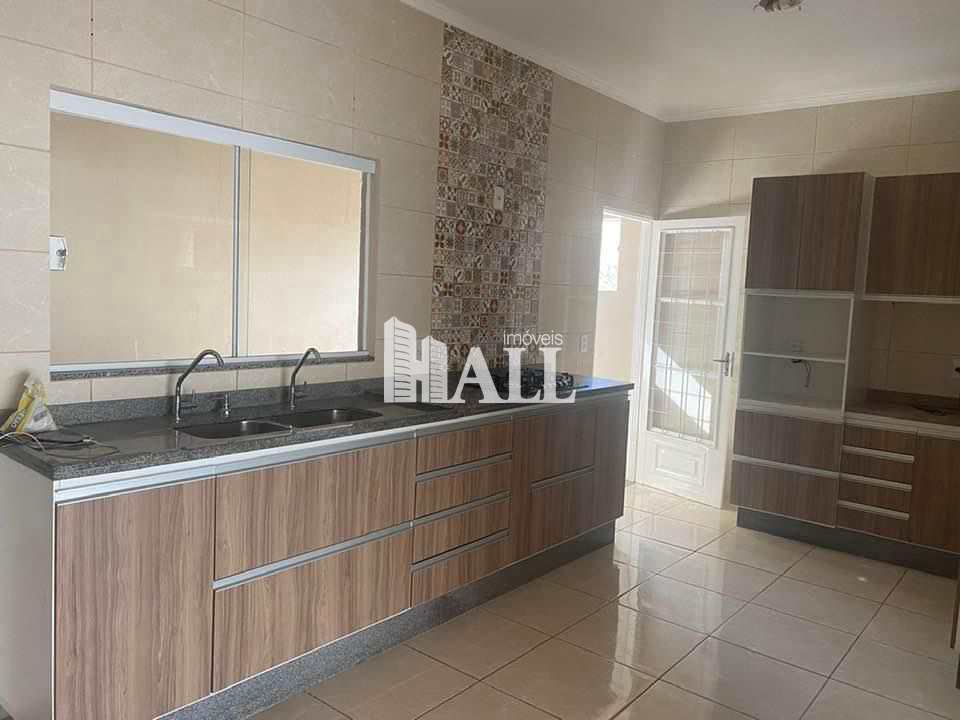 Casa à venda com 2 quartos, 118m² - Foto 2