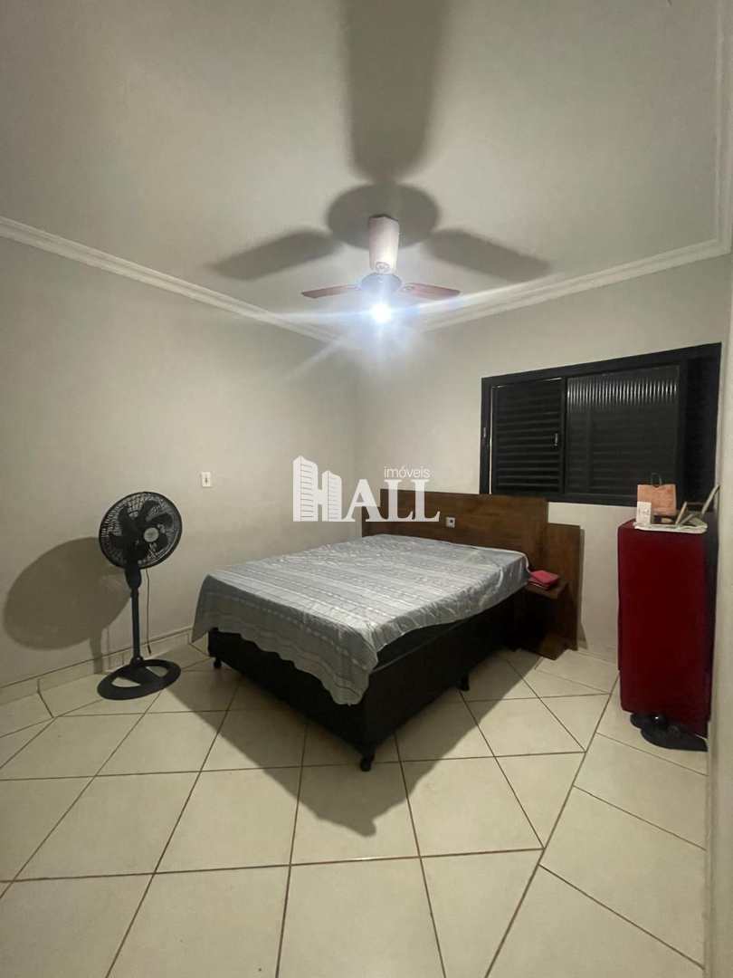 Apartamento à venda com 2 quartos, 75m² - Foto 4