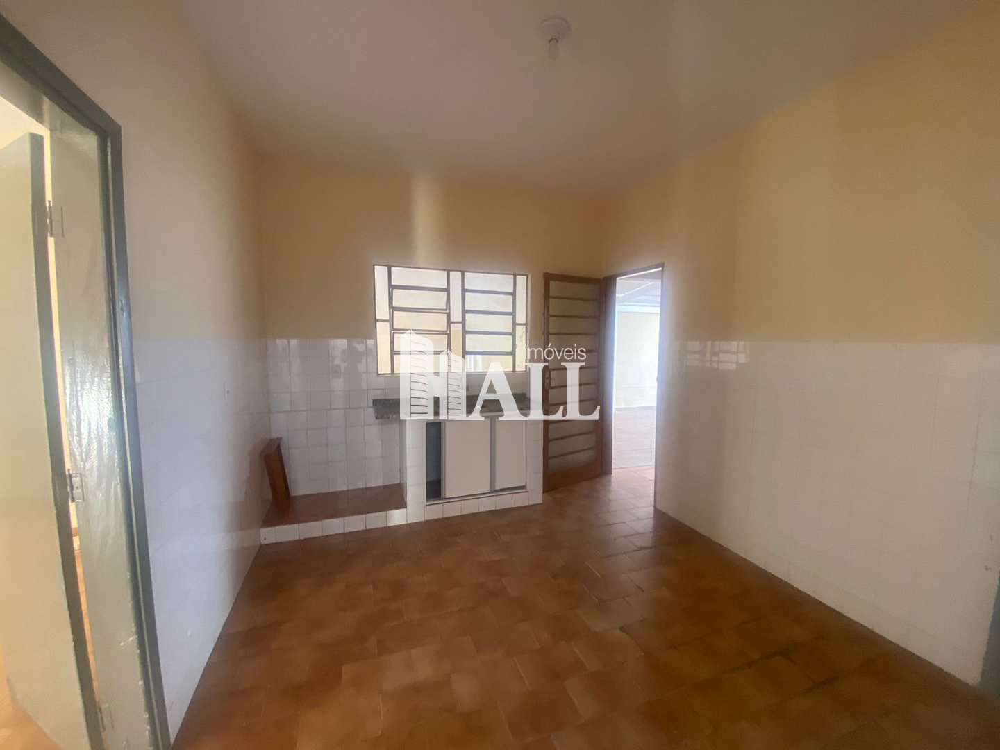 Casa à venda com 3 quartos, 100m² - Foto 4