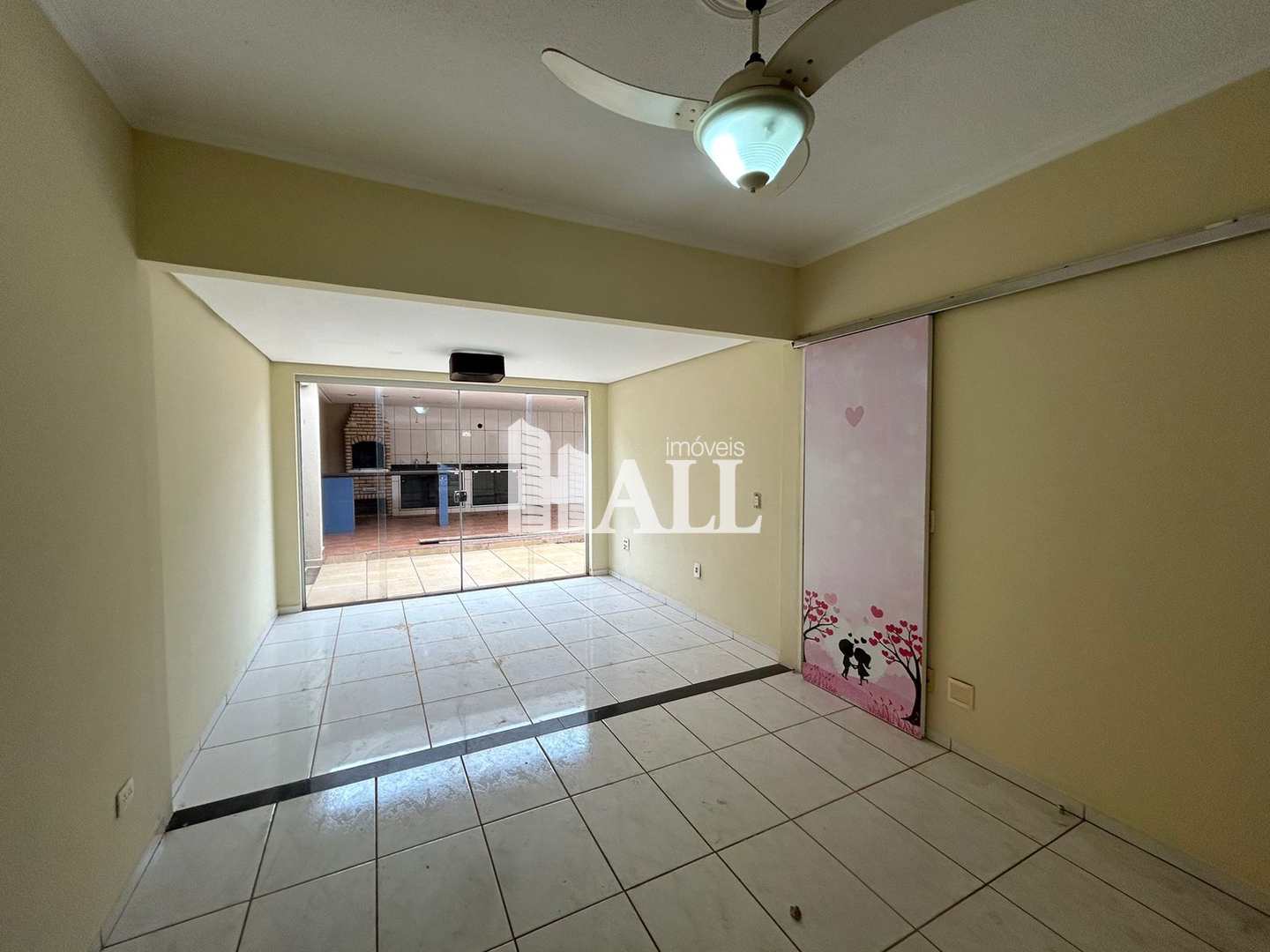 Casa de Condomínio à venda com 3 quartos, 180m² - Foto 2