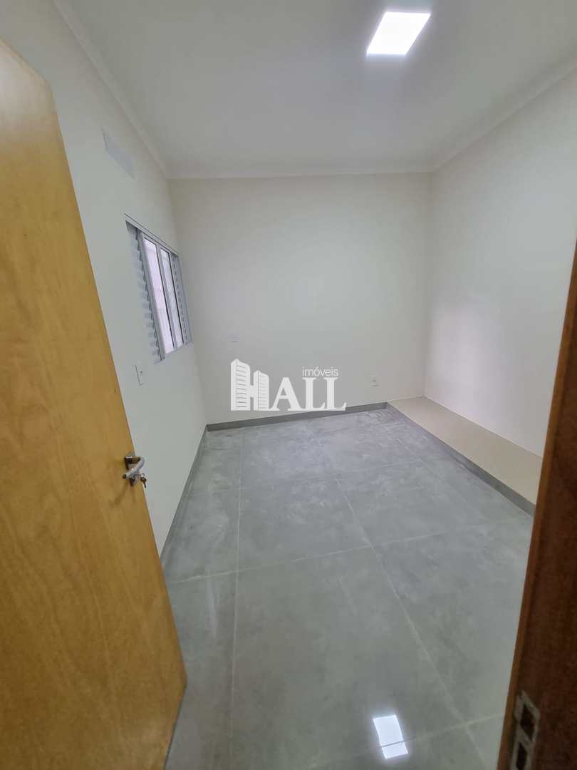 Casa à venda com 3 quartos, 200m² - Foto 1