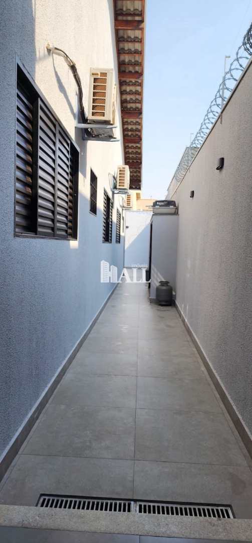 Casa à venda com 3 quartos, 176m² - Foto 18