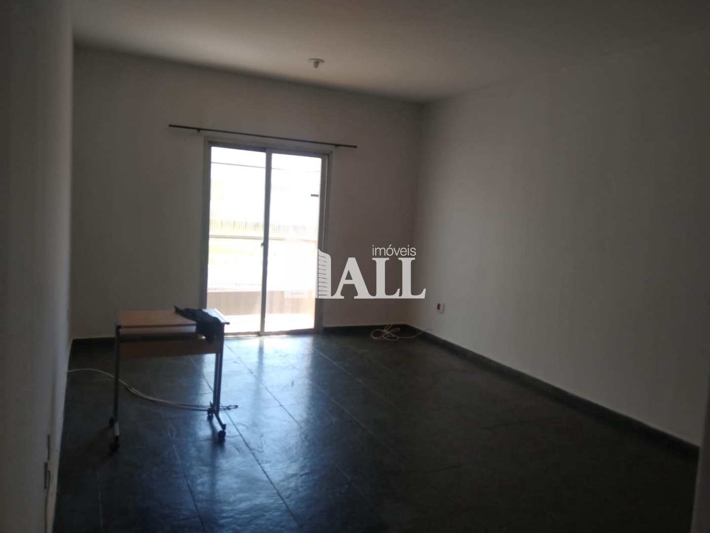 Apartamento à venda com 2 quartos, 72m² - Foto 1