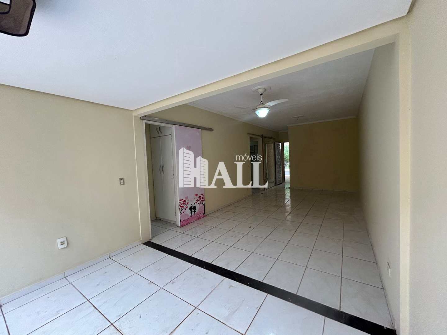 Casa à venda com 3 quartos, 180m² - Foto 2