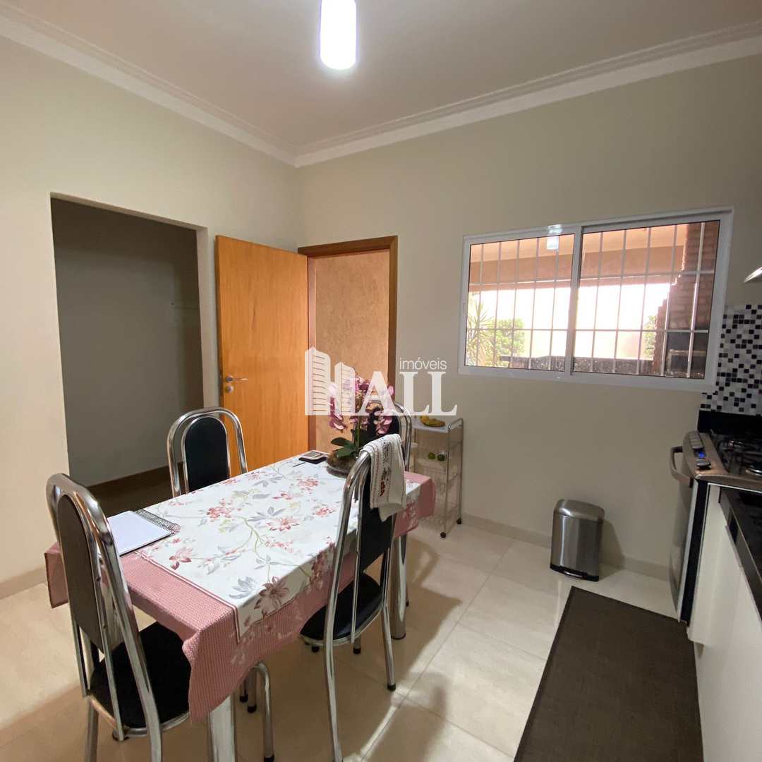 Casa à venda com 2 quartos, 200m² - Foto 5