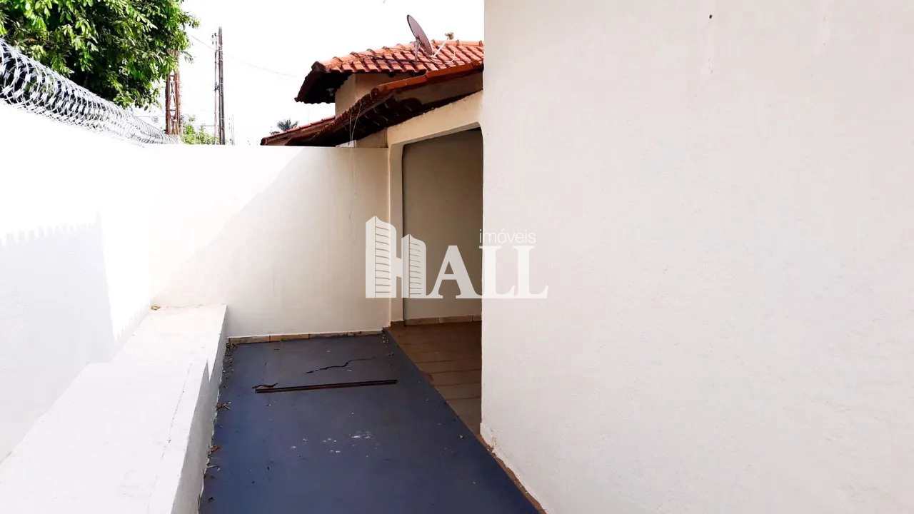 Casa à venda com 5 quartos, 250m² - Foto 2