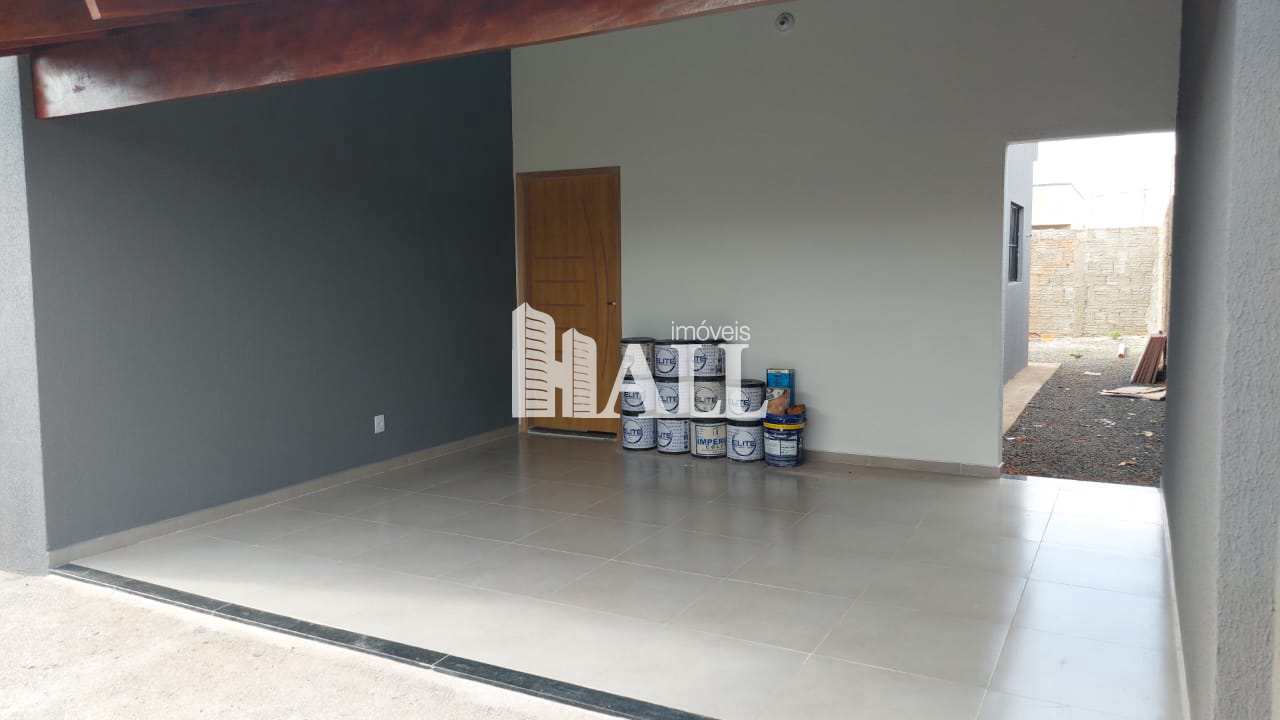 Casa à venda com 3 quartos, 200m² - Foto 2